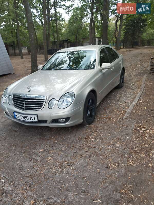 Седан Mercedes-Benz E-Class 2007 в Широкой Даче