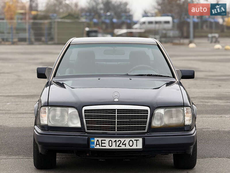 Mercedes-Benz E-Class 1995 Mercedes-Benz E-Class 1995