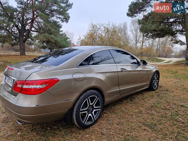Купе Mercedes-Benz E-Class 2010 в Вишгороді фото 13 Купе Mercedes-Benz E-Class 2010 в Вишгороді