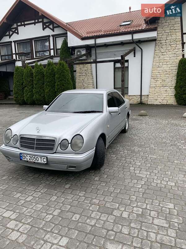 Mercedes-Benz E-Class 1998 Mercedes-Benz E-Class 1998