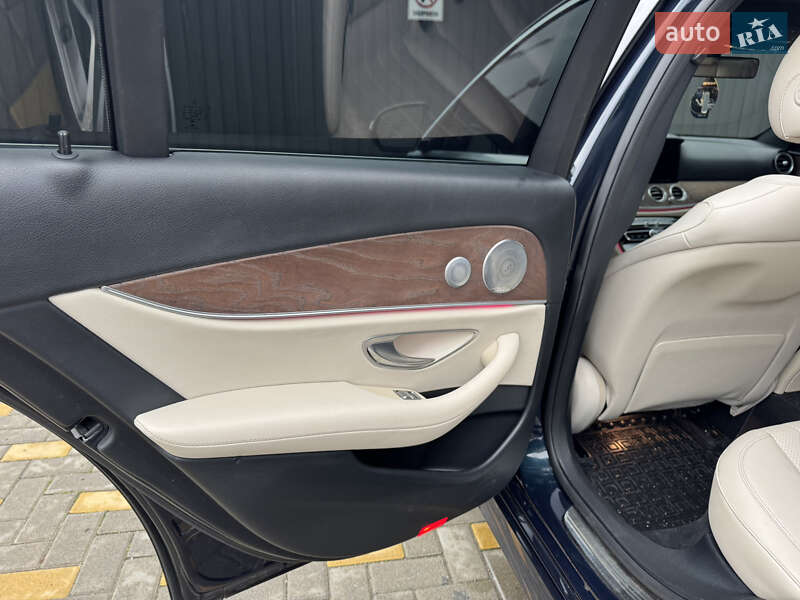 Седан Mercedes-Benz E-Class 2016 в Вінниці
