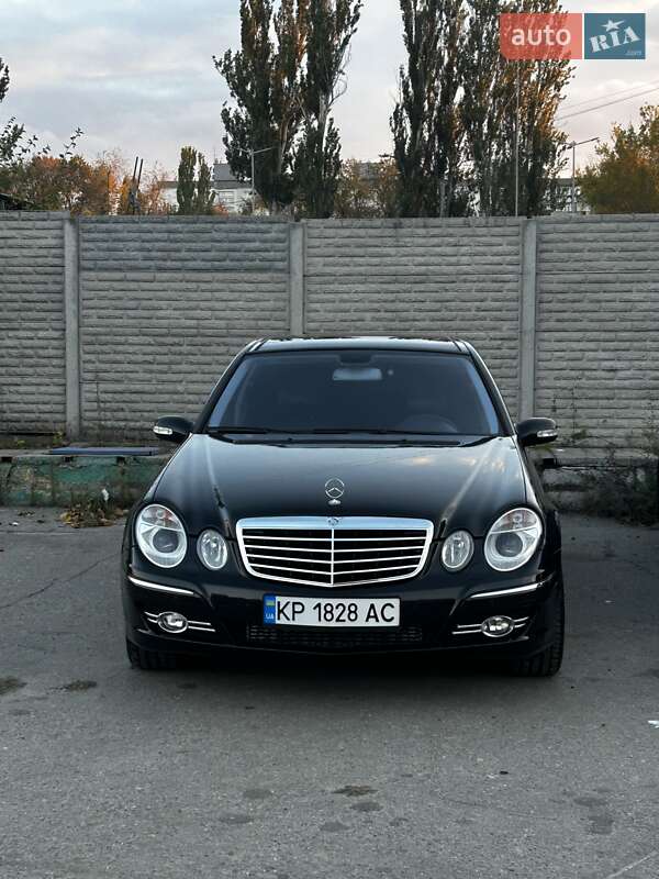 Седан Mercedes-Benz E-Class 2003 в Запорожье