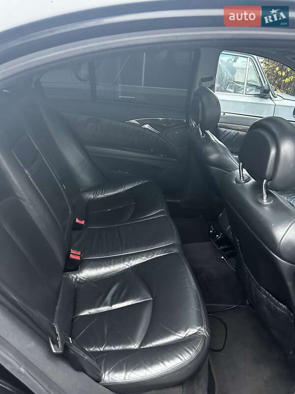Седан Mercedes-Benz E-Class 2003 в Запорожье