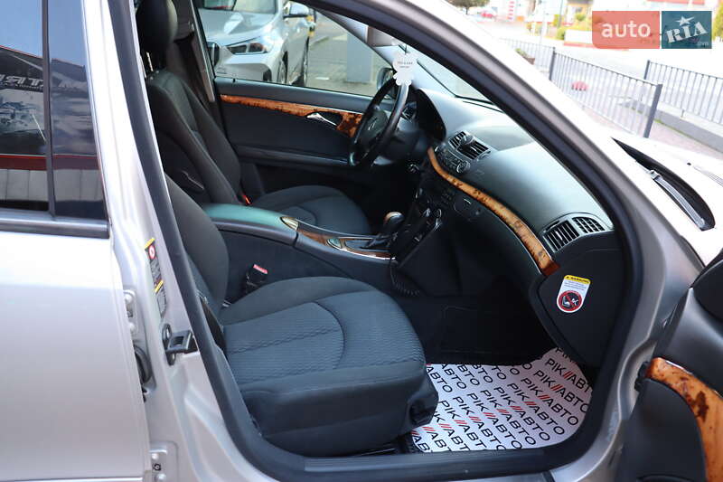 Универсал Mercedes-Benz E-Class 2005 в Львове фото 39 Универсал Mercedes-Benz E-Class 2005 в Львове