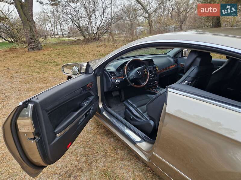 Купе Mercedes-Benz E-Class 2010 в Вишгороді фото 27 Купе Mercedes-Benz E-Class 2010 в Вишгороді