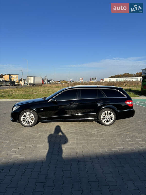 Універсал Mercedes-Benz E-Class 2012 в Луцьку