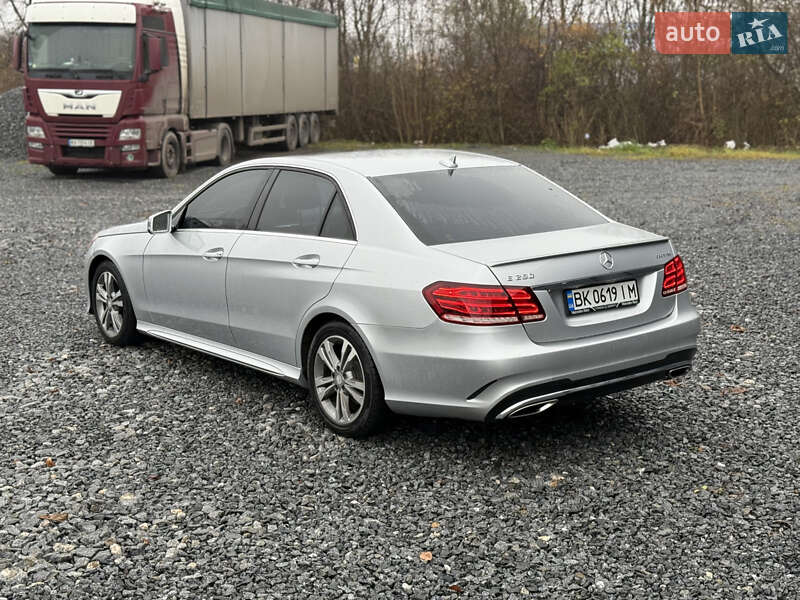 Седан Mercedes-Benz E-Class 2014 в Хмельницькому