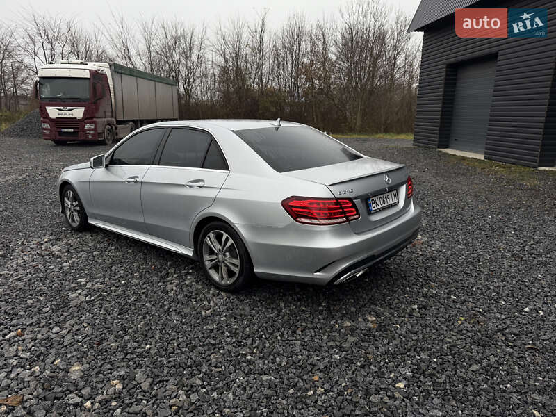 Седан Mercedes-Benz E-Class 2014 в Хмельницькому