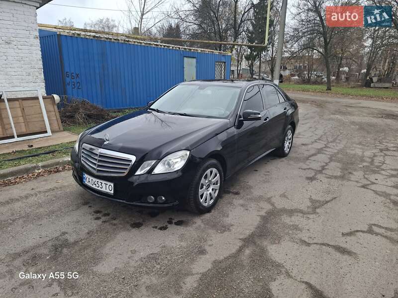 Mercedes-Benz E-Class 2011 Mercedes-Benz E-Class 2011