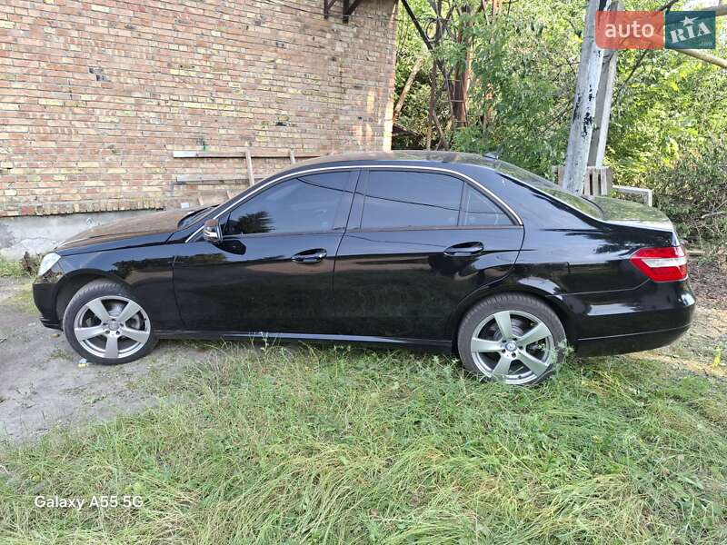 Седан Mercedes-Benz E-Class 2011 в Борисполе