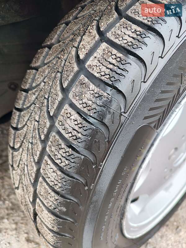 Седан Mercedes-Benz E-Class 1995 в Шептицькому