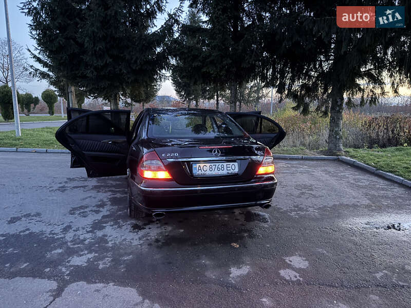 Седан Mercedes-Benz E-Class 2006 в Коломиї
