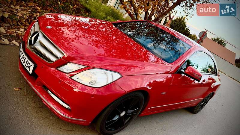 Купе Mercedes-Benz E-Class 2011 в Ужгороді фото Купе Mercedes-Benz E-Class 2011 в Ужгороді