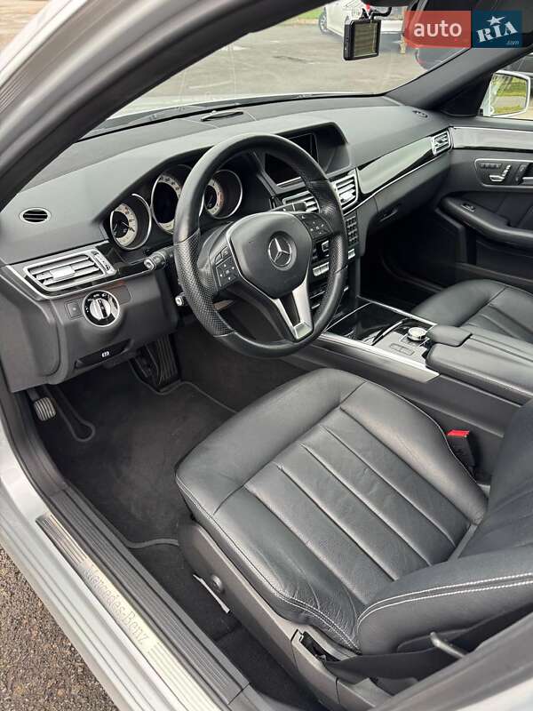 Седан Mercedes-Benz E-Class 2014 в Києві фото 30 Седан Mercedes-Benz E-Class 2014 в Києві