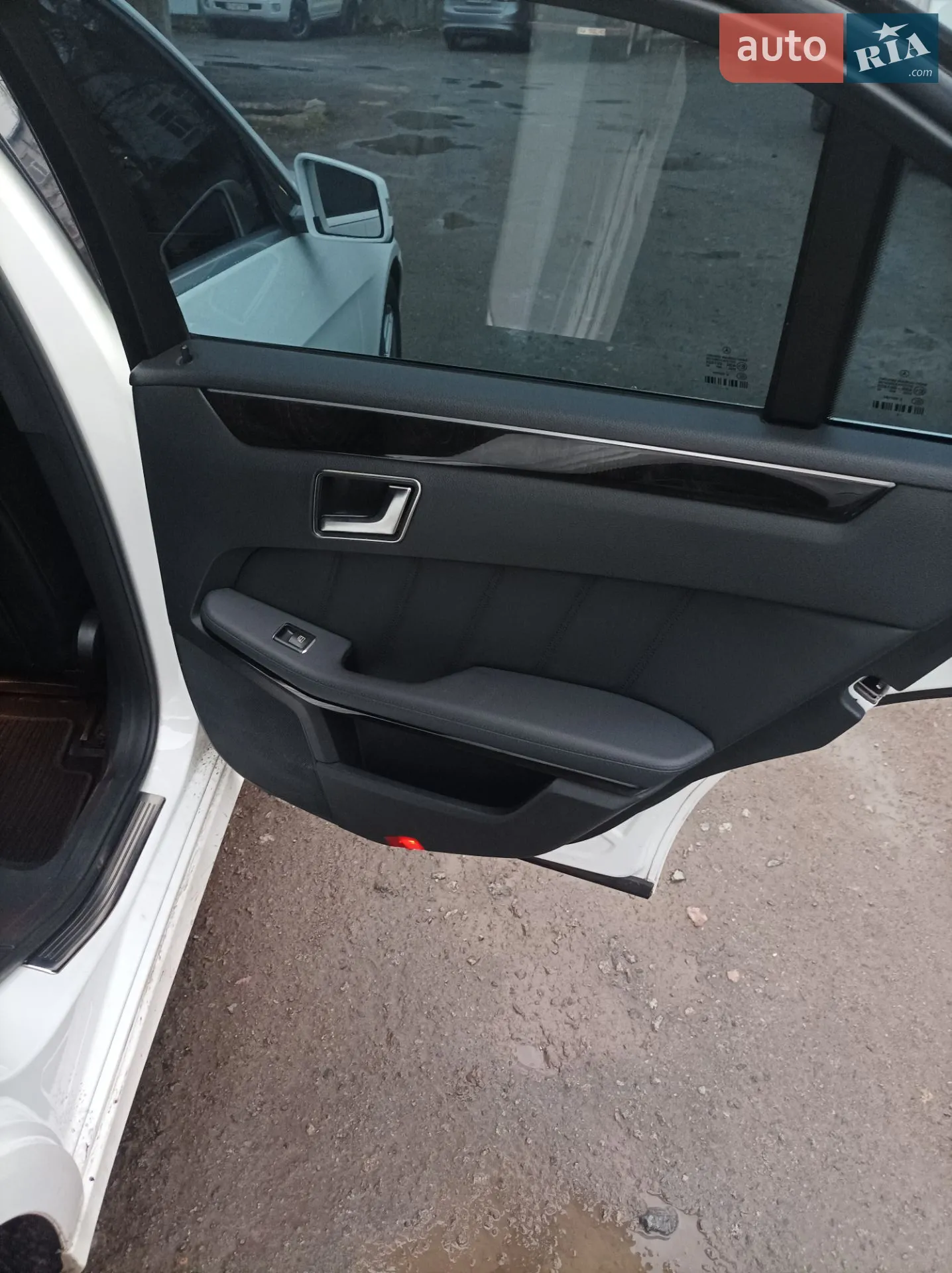 2012 Mercedes-Benz E-klasse - мініатюра 13