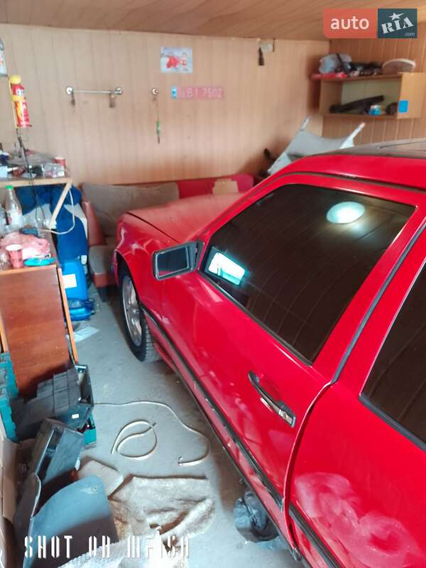 Седан Mercedes-Benz E-Class 1993 в Чорноморську