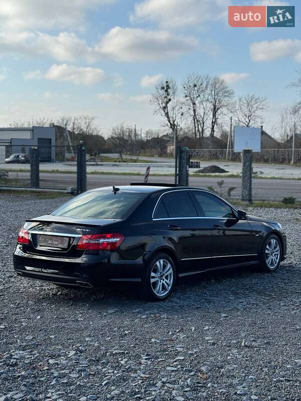 Седан Mercedes-Benz E-Class 2012 в Бродах