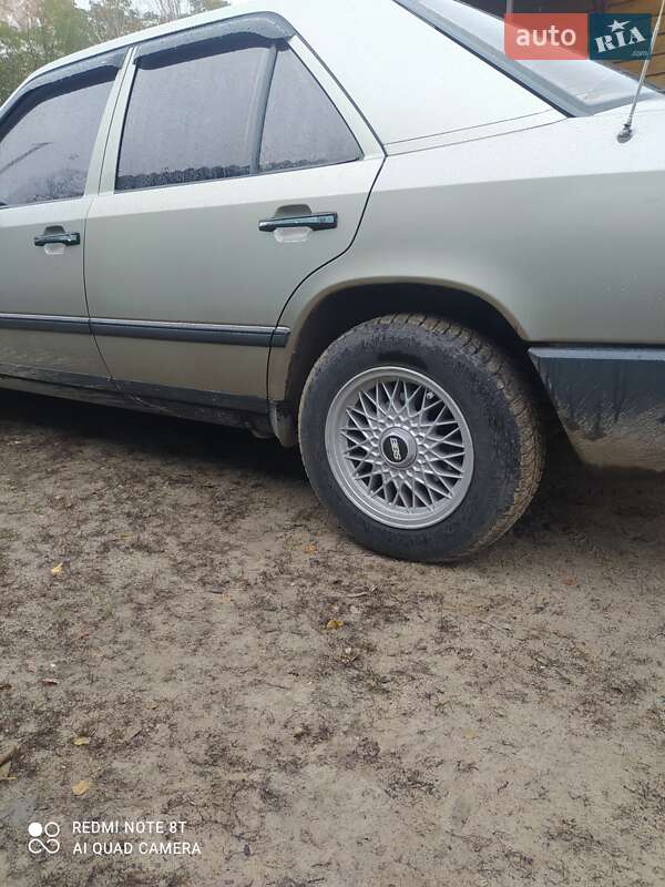Седан Mercedes-Benz E-Class 1989 в Ровно фото 5 Седан Mercedes-Benz E-Class 1989 в Ровно
