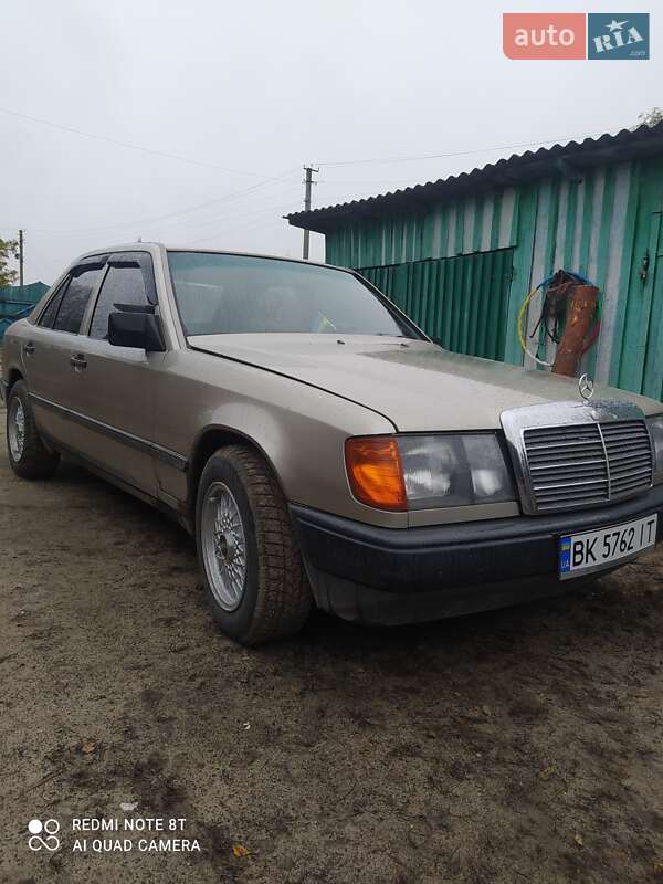 Седан Mercedes-Benz E-Class 1989 в Ровно фото 3 Седан Mercedes-Benz E-Class 1989 в Ровно