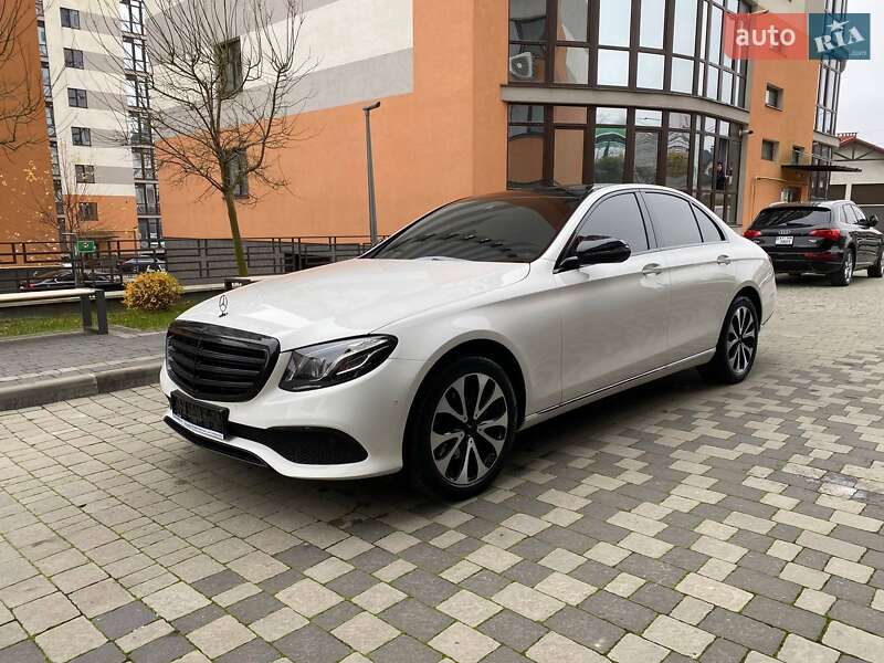 Седан Mercedes-Benz E-Class 2018 в Івано-Франківську