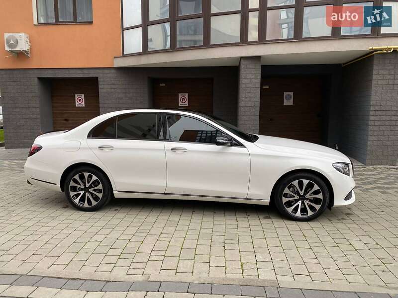 Седан Mercedes-Benz E-Class 2018 в Івано-Франківську