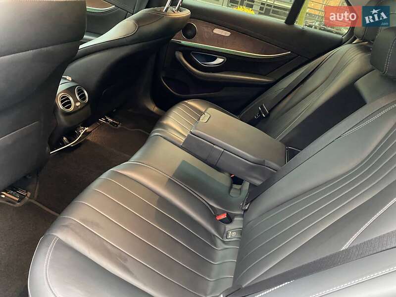 Седан Mercedes-Benz E-Class 2018 в Івано-Франківську