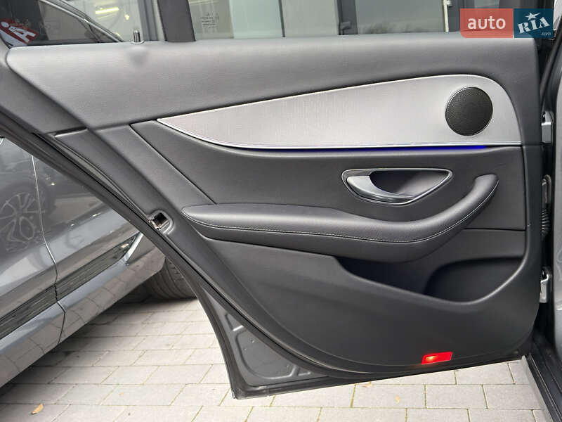 Седан Mercedes-Benz E-Class 2018 в Чернівцях фото 20 Седан Mercedes-Benz E-Class 2018 в Чернівцях