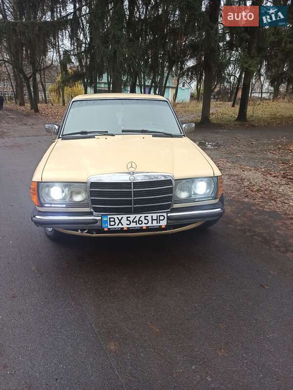 Седан Mercedes-Benz E-Class 1984 в Глухове