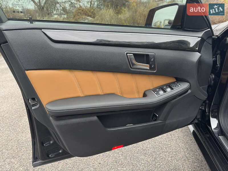 Седан Mercedes-Benz E-Class 2012 в Києві фото 29 Седан Mercedes-Benz E-Class 2012 в Києві