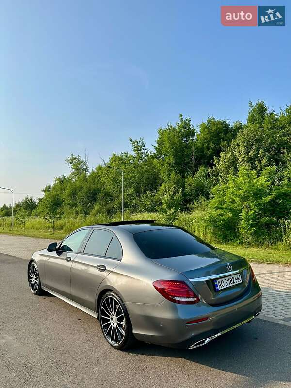 Седан Mercedes-Benz E-Class 2016 в Мукачевому фото 5 Седан Mercedes-Benz E-Class 2016 в Мукачевому