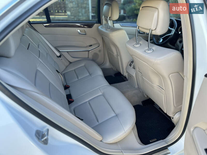 Седан Mercedes-Benz E-Class 2015 в Стрые фото 35 Седан Mercedes-Benz E-Class 2015 в Стрые