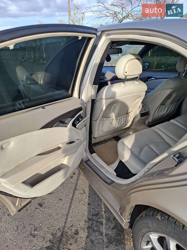Седан Mercedes-Benz E-Class 2002 в Новому Бузі