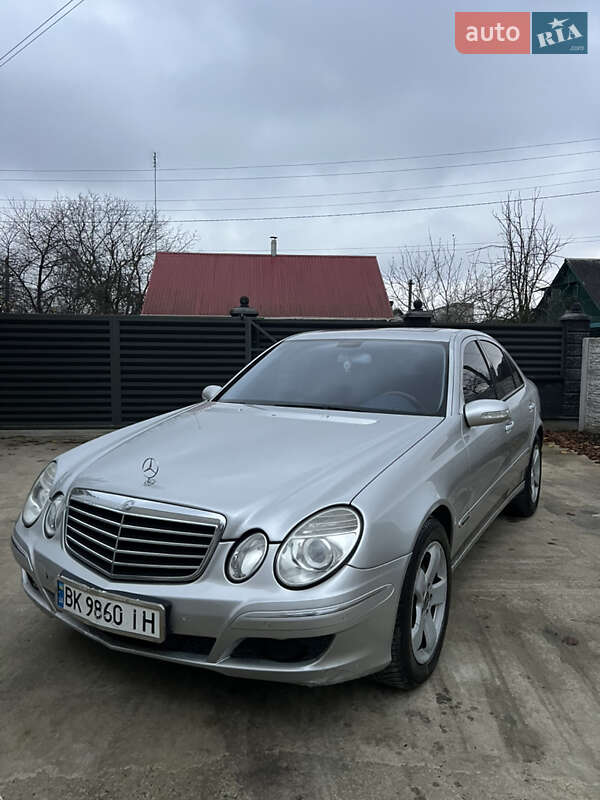 Седан Mercedes-Benz E-Class 2003 в Рівному фото 2 Седан Mercedes-Benz E-Class 2003 в Рівному