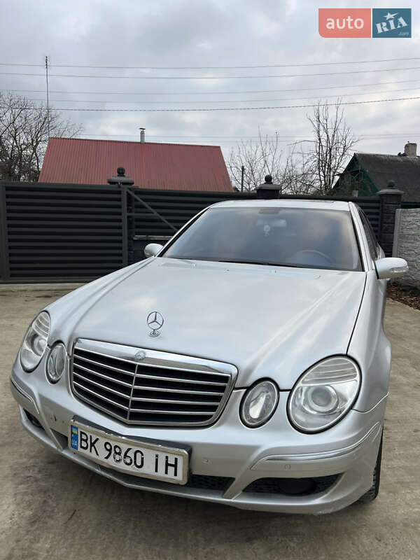 Седан Mercedes-Benz E-Class 2003 в Рівному фото 10 Седан Mercedes-Benz E-Class 2003 в Рівному