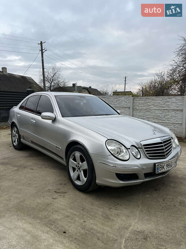 Седан Mercedes-Benz E-Class 2003 в Рівному фото 28 Седан Mercedes-Benz E-Class 2003 в Рівному