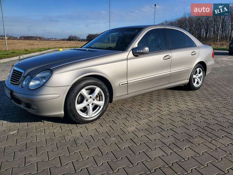 Седан Mercedes-Benz E-Class 2004 в Луцке