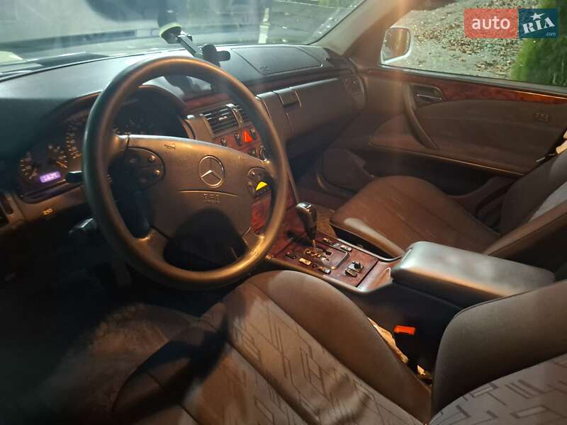Седан Mercedes-Benz E-Class 2000 в Хмельницькому фото 4 Седан Mercedes-Benz E-Class 2000 в Хмельницькому
