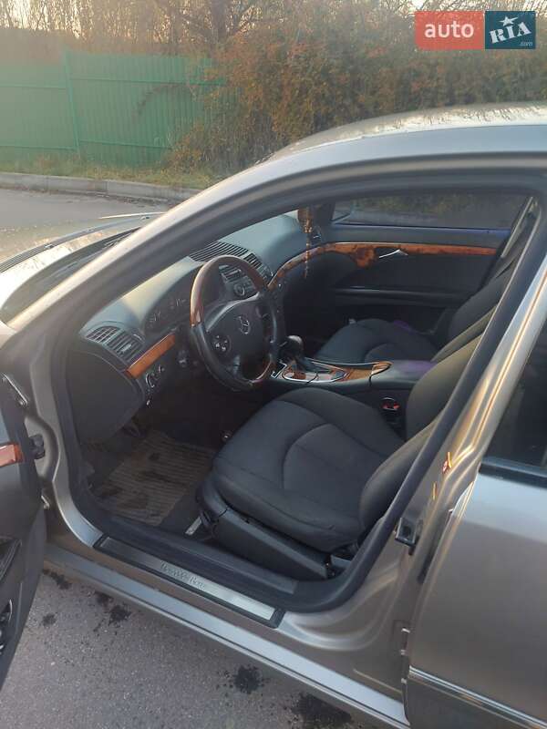 Седан Mercedes-Benz E-Class 2003 в Хмельницькому фото 2 Седан Mercedes-Benz E-Class 2003 в Хмельницькому