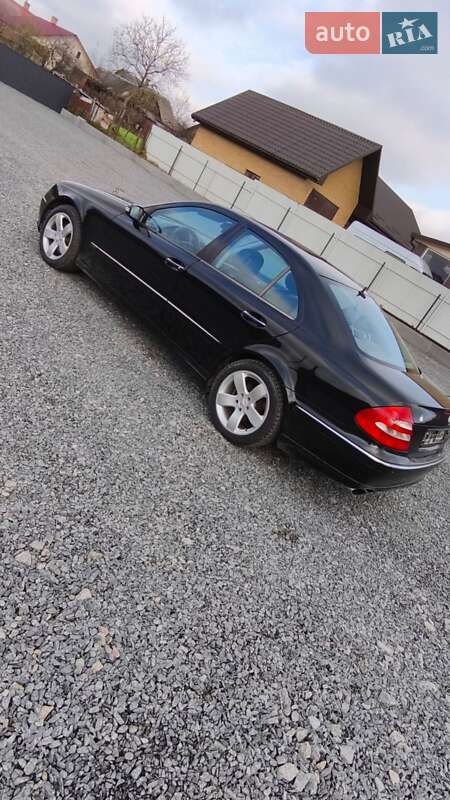 Седан Mercedes-Benz E-Class 2006 в Рокитном