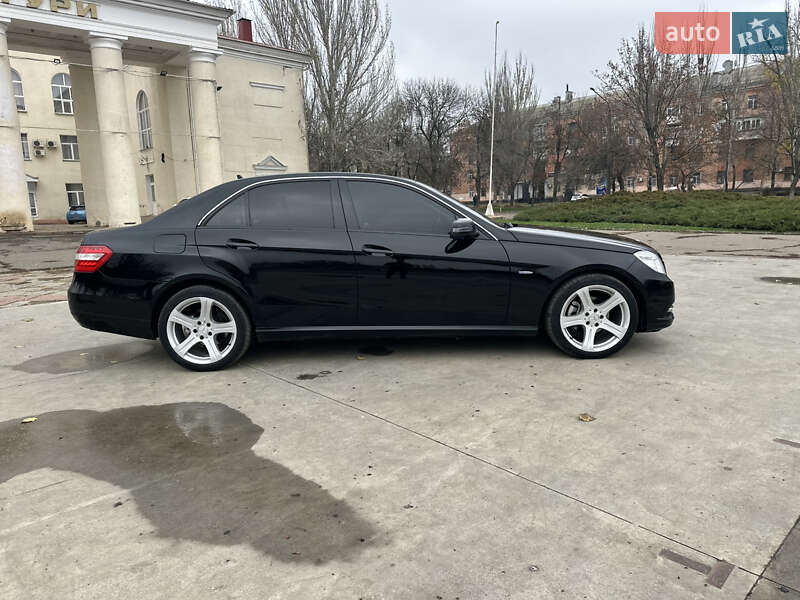 Седан Mercedes-Benz E-Class 2012 в Миколаєві