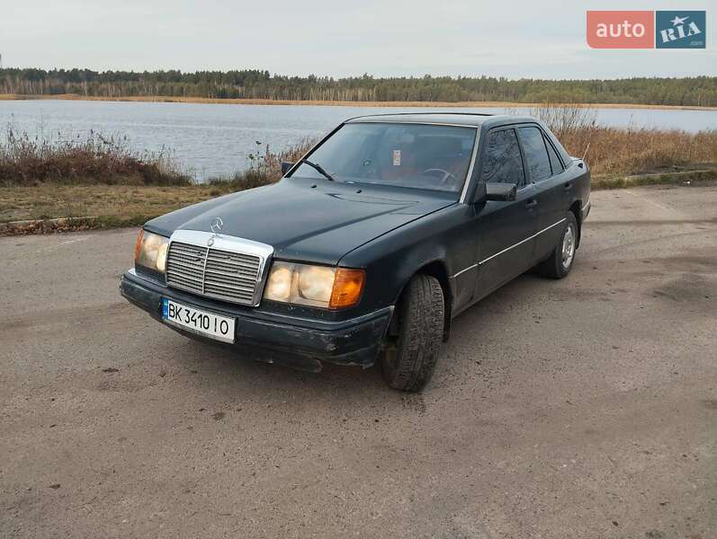 Mercedes-Benz E-Class 1989