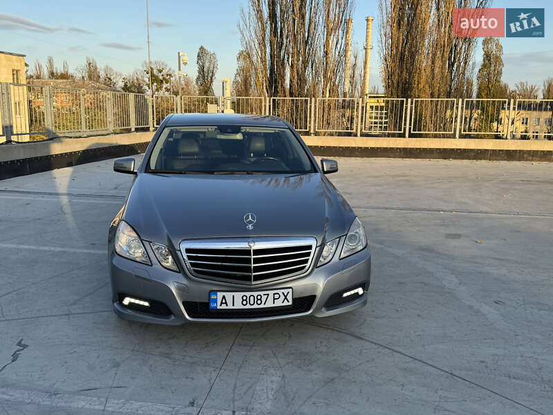 Седан Mercedes-Benz E-Class 2010 в Киеве фото 16 Седан Mercedes-Benz E-Class 2010 в Киеве