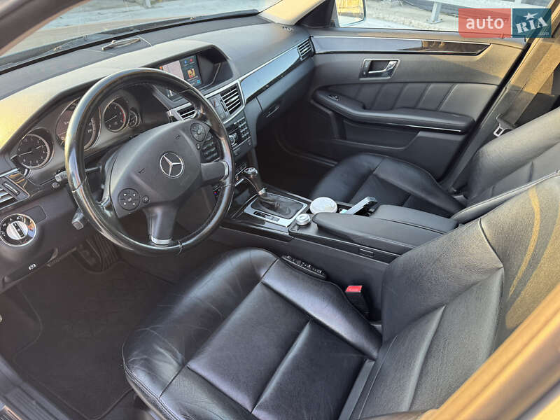 Седан Mercedes-Benz E-Class 2010 в Киеве фото 36 Седан Mercedes-Benz E-Class 2010 в Киеве