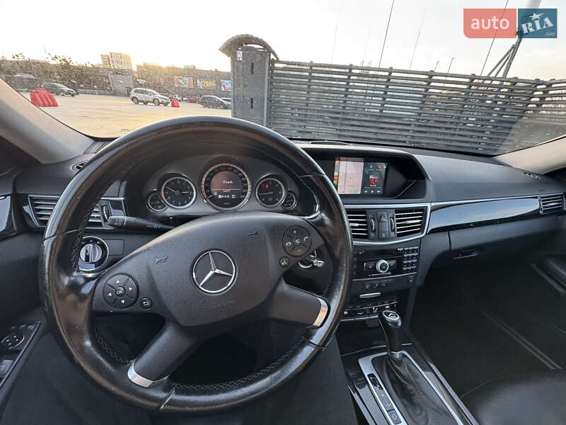 Седан Mercedes-Benz E-Class 2010 в Киеве фото 49 Седан Mercedes-Benz E-Class 2010 в Киеве