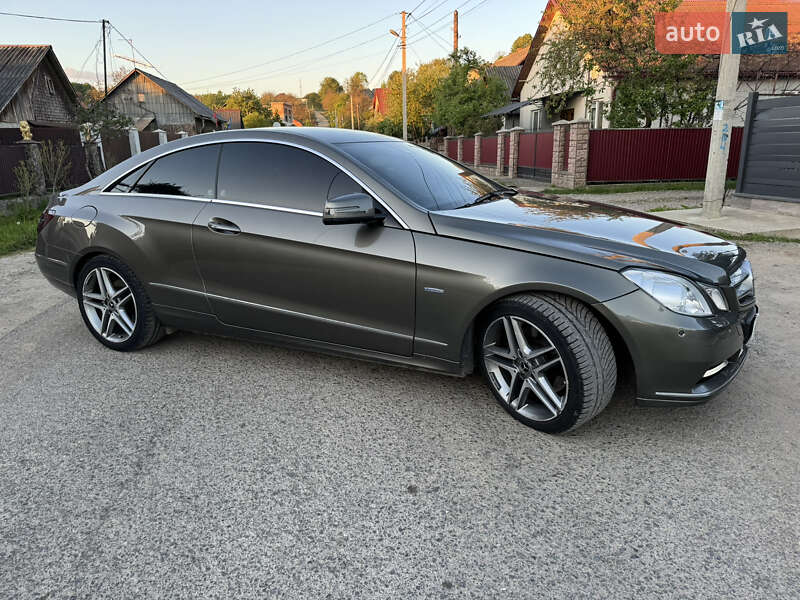 Mercedes-Benz E-Class 2011 Mercedes-Benz E-Class 2011