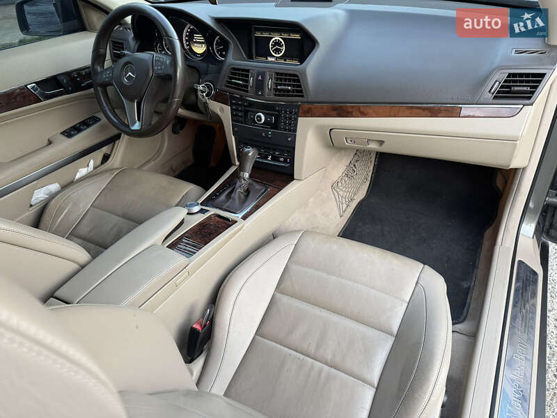 Купе Mercedes-Benz E-Class 2011 в Тячеві