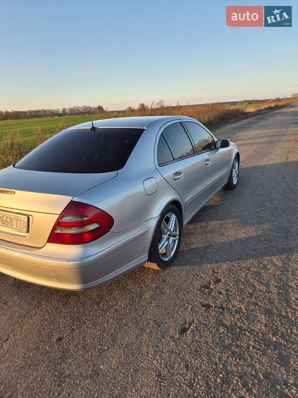Седан Mercedes-Benz E-Class 2002 в Львові фото 5 Седан Mercedes-Benz E-Class 2002 в Львові