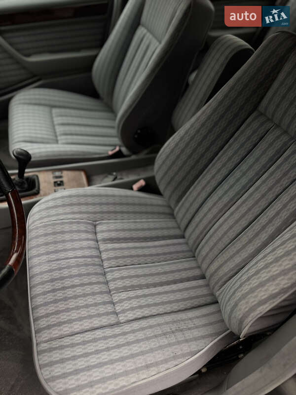 Седан Mercedes-Benz E-Class 1991 в Тернополі