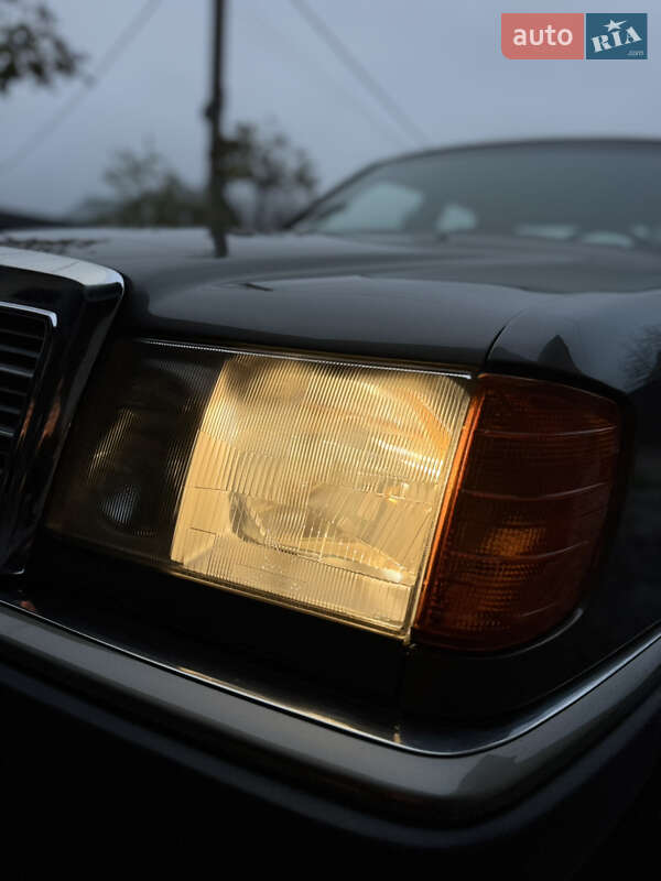 Седан Mercedes-Benz E-Class 1991 в Тернополі