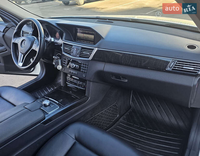 Седан Mercedes-Benz E-Class 2012 в Одесі фото 25 Седан Mercedes-Benz E-Class 2012 в Одесі